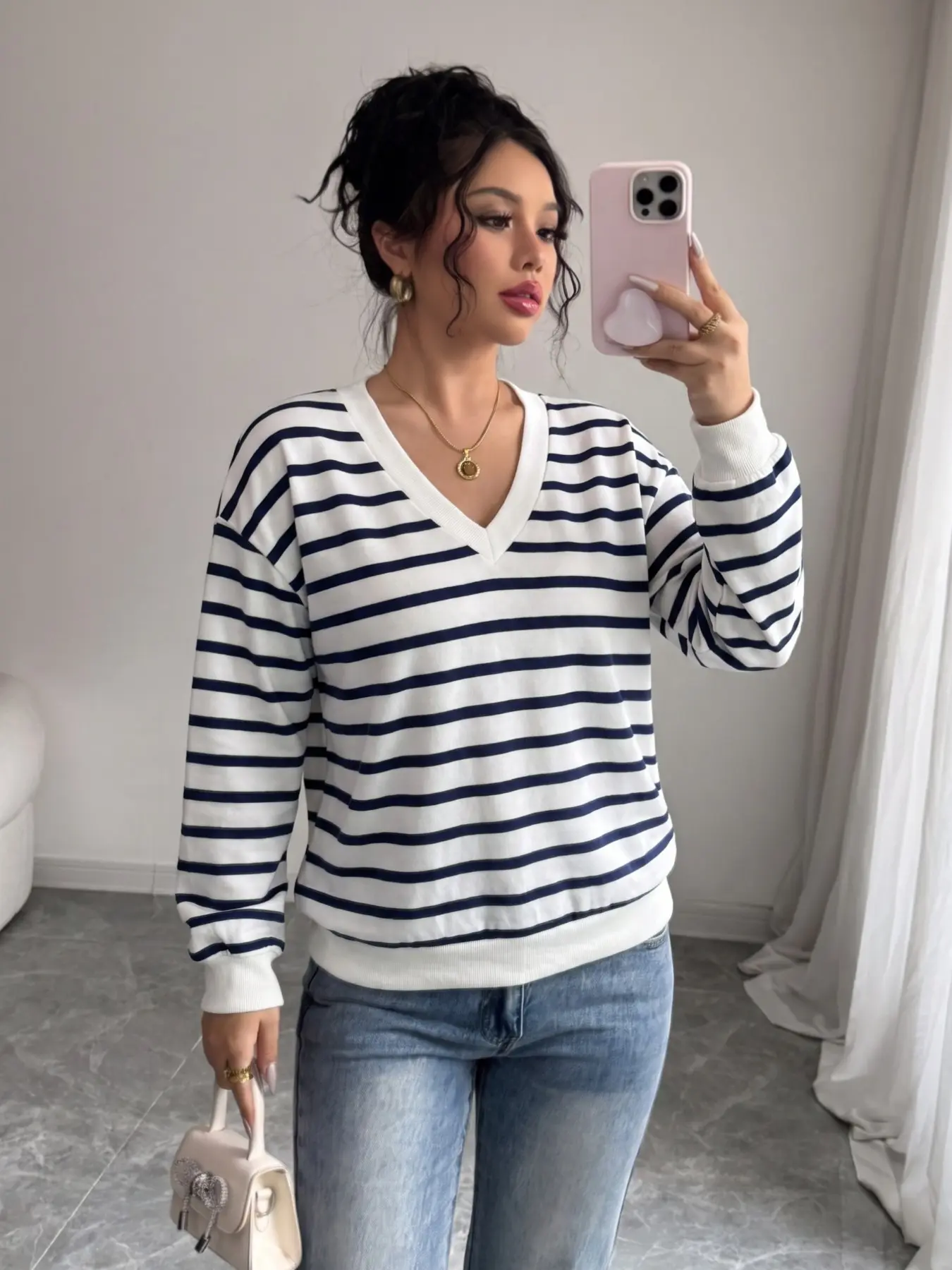 Women's Striped V-Neck Sweatshirt, Loose-Fit Long Sleeve, Casual Aesthetic Spring & Fall Top, All over Print, Comfortable Daily Wear