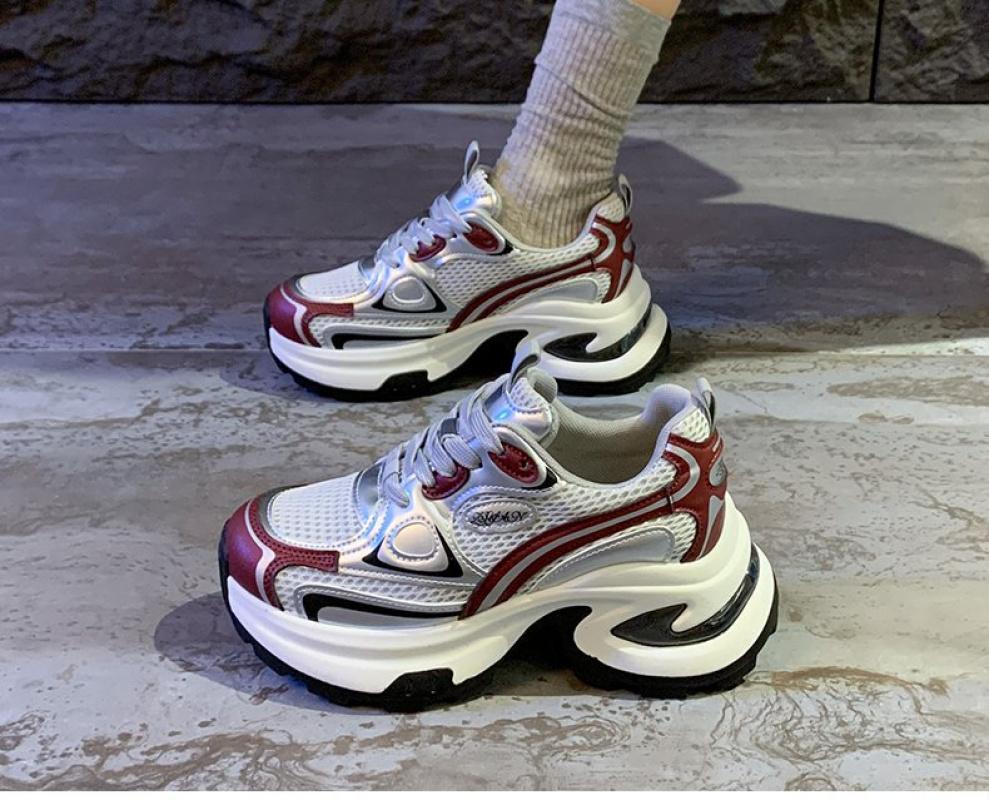 2026 versatile silver dad sneakers for women, new autumn model, added to the versatile sports shoe category, height-increasing casual shoes for students, unisex