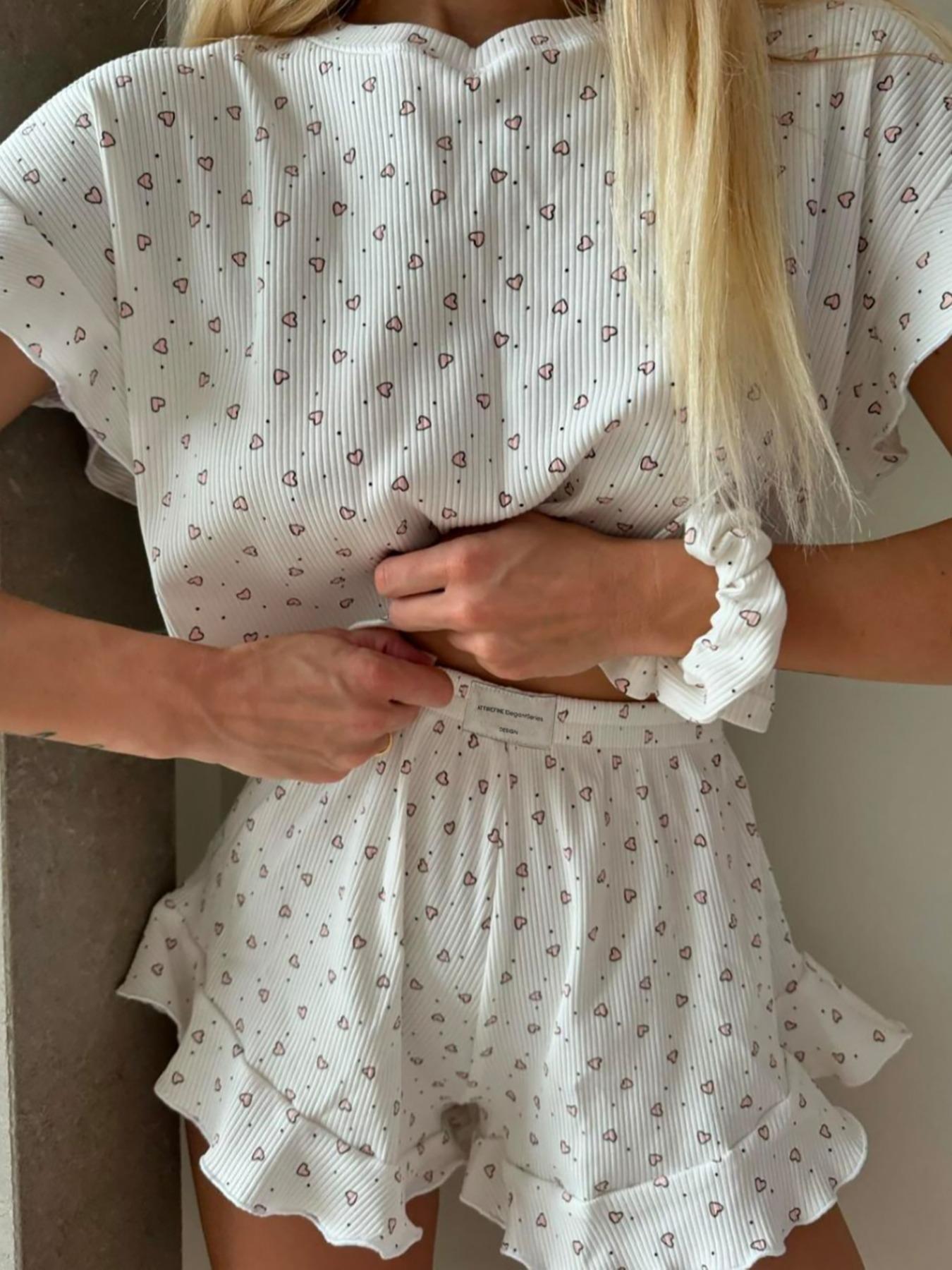 Women's All Over Heart Print Pyjama Set, Casual Comfy Ruffle Trim Crop Top & Patched Elastic Waist Shorts Pyjama Two-piece PJ Set, Ladies Sleepwear for All Seasons, Pajamas