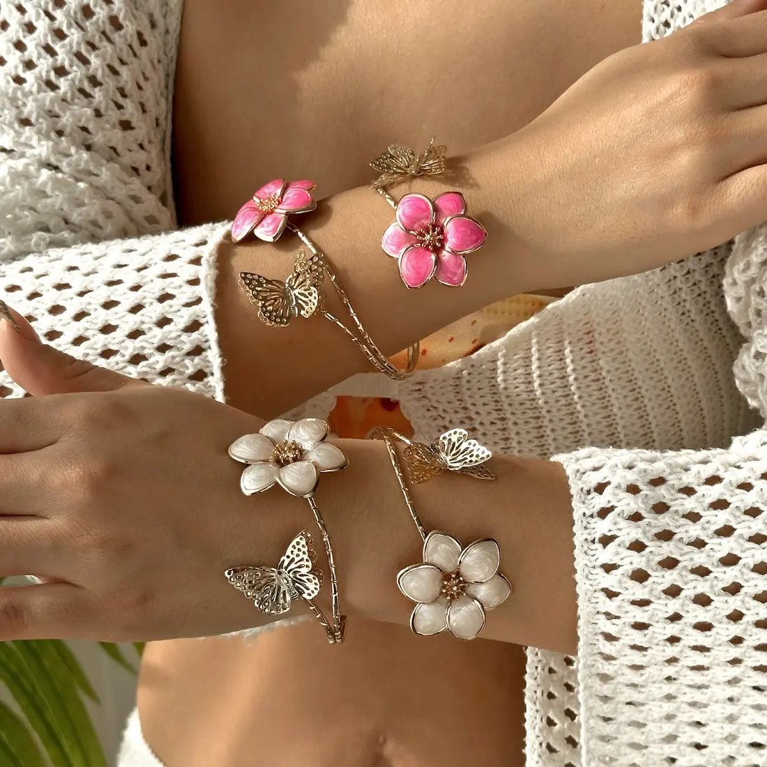 Boho Vintage Flower Butterfly Bracelet for Women, Exaggerated Oil Drip Enamel Jewelry Trend, Retro Antique Style Open Cuff Arm Ring, Exquisite Statement Hand Jewelry, Lightweight Fashion Accessory for Party, Festival & Daily Wear
