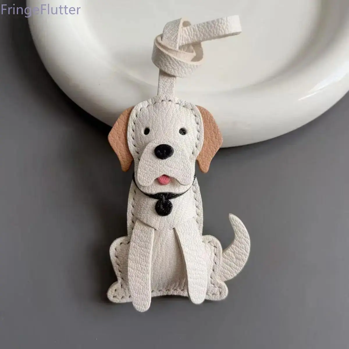 Handmade Leather Labrador Retriever Dog Bag Charm-Keychain with Black Tail Sitting Design, Durable Sports & Outdoor Accessory for Hiking, Ideal Gift for Labrador Lovers (Collar, Handbag Compatible)
