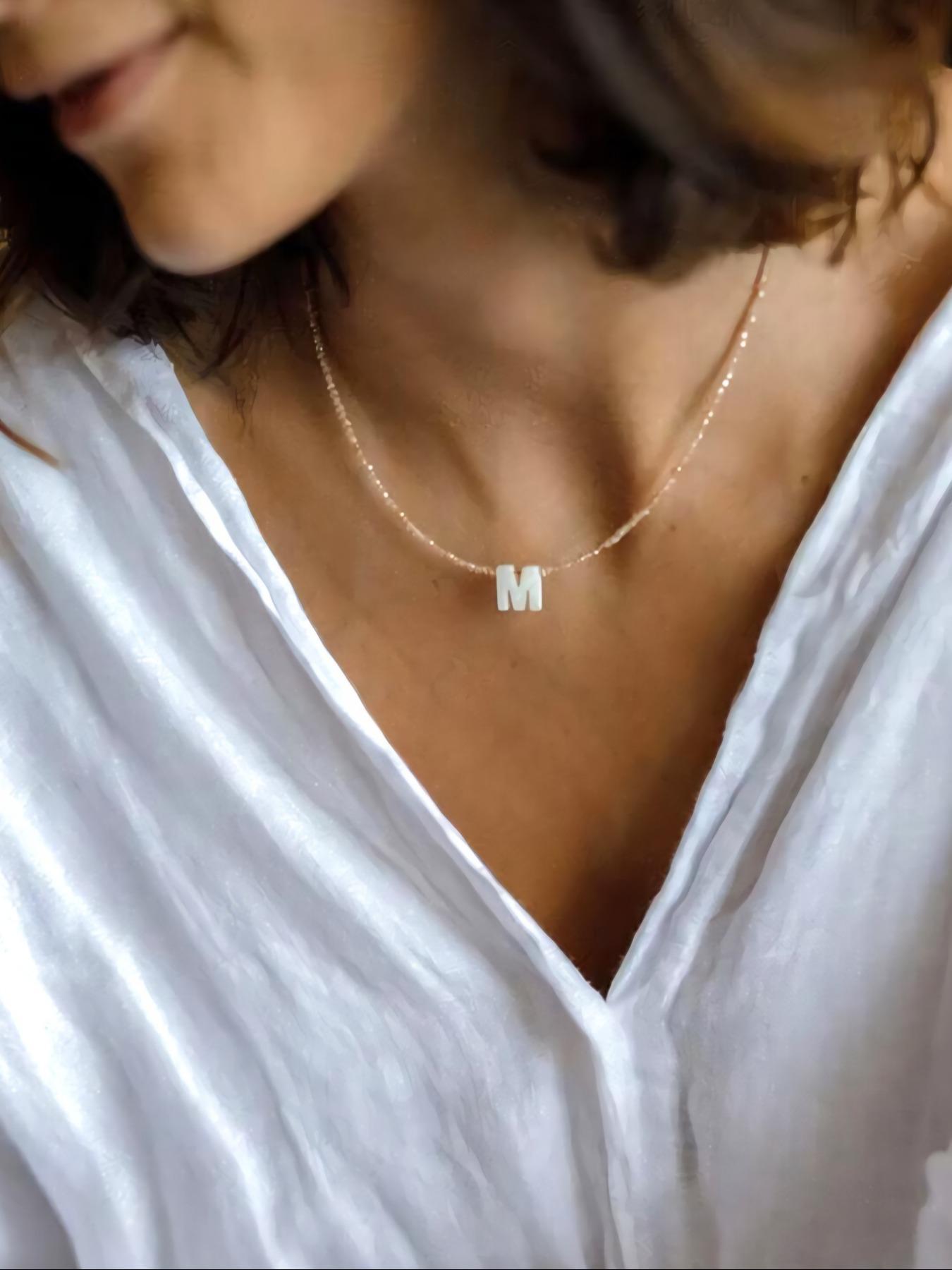 Elegant Shell Letter Pendant Necklace with Artificial Crystal Beaded Chain, Stylish Stainless Steel Jewelry, Perfect Fashion Accessory for All Seasons & Gifting