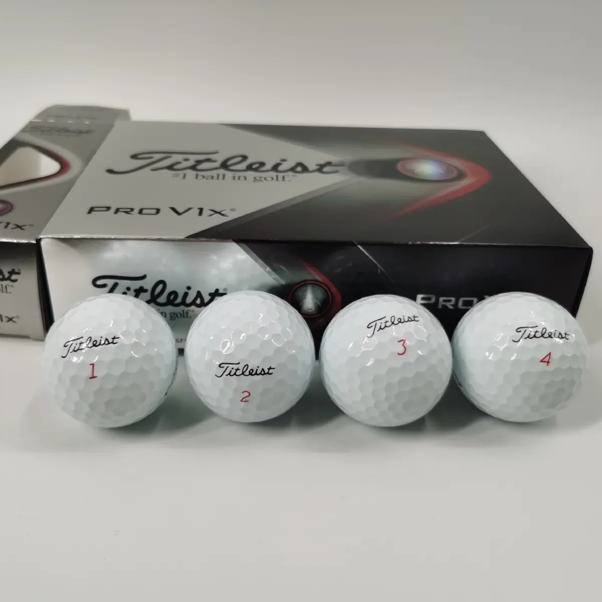 Titleist Pro V1x Golf Balls 2-Layer Long Distance High Performance Golf Balls for Practice & Competition