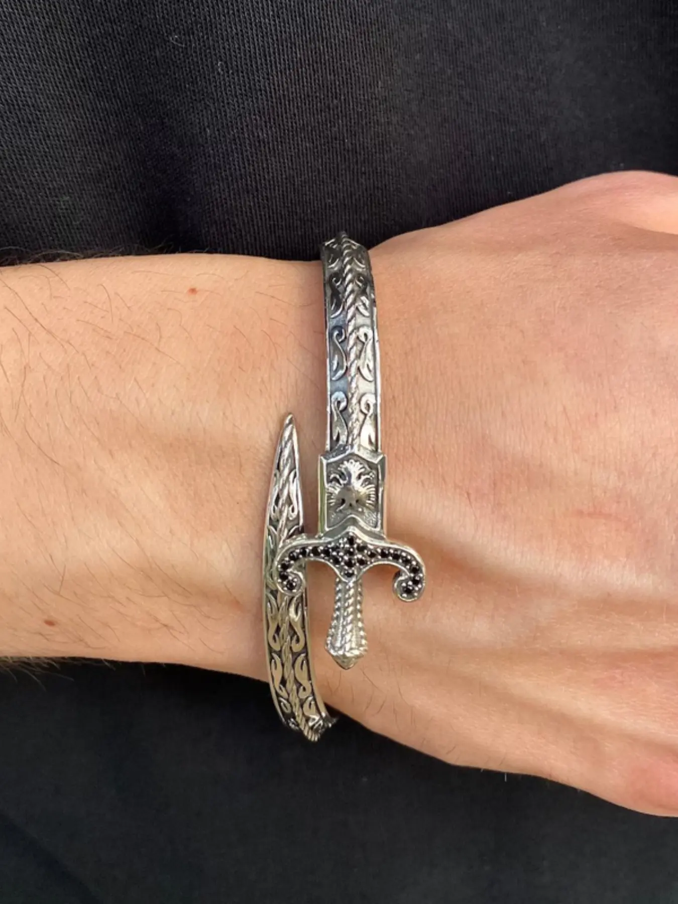Vintage Retro Cuff Bracelet, Adjustable Geometric Design, Unisex Fashion Accessory, All-Season Wear, Perfect Gift Idea, Bracelets Jewelry
