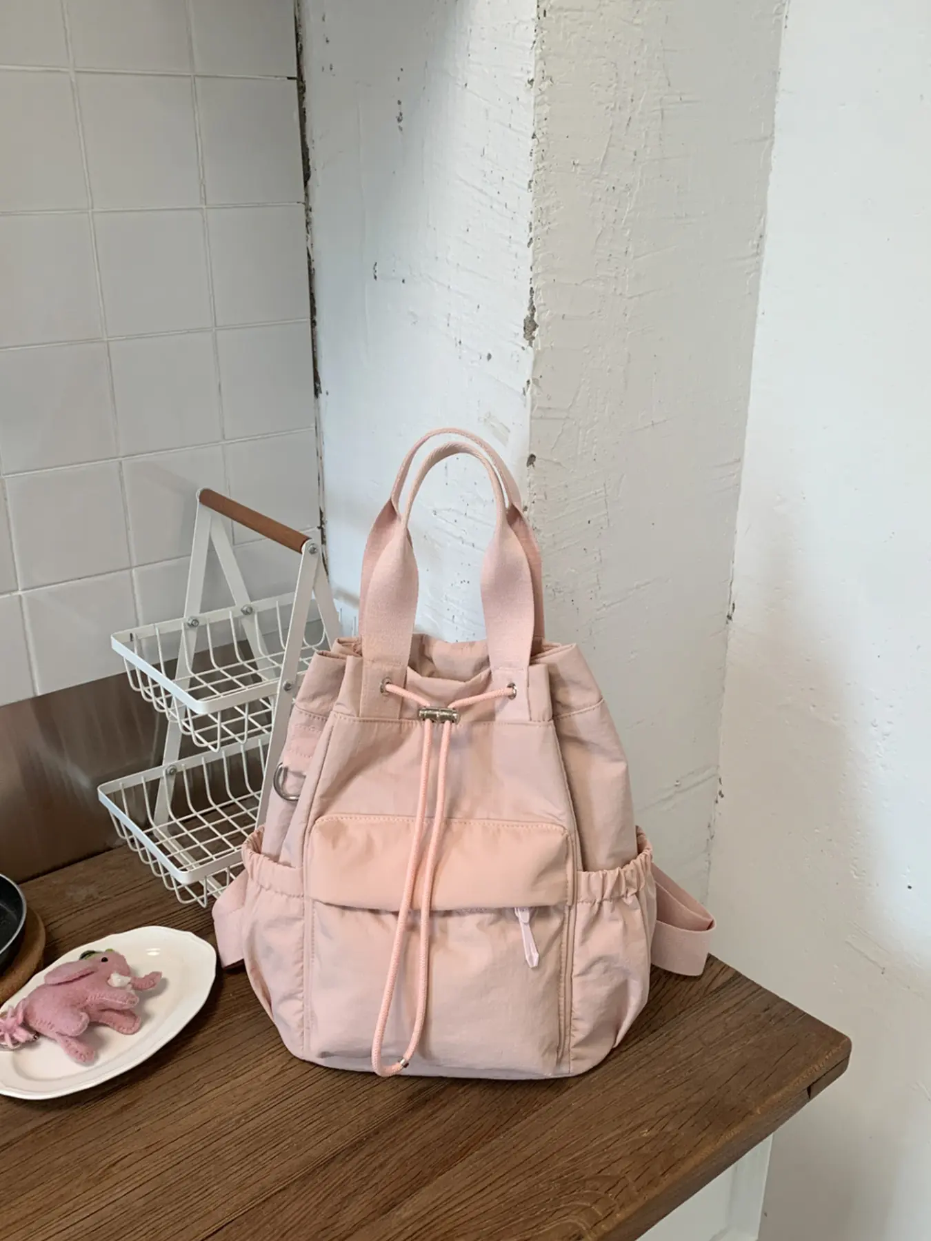 1 Piece Light Beige Multi Pocket Drawstring Bucket Backpack Convertible Tote Backpack Handheld Shoulder Bag Large Storage Space Side Pocket Design Casual Daily Backpack For Female Outdoor Shopping Short Journey
