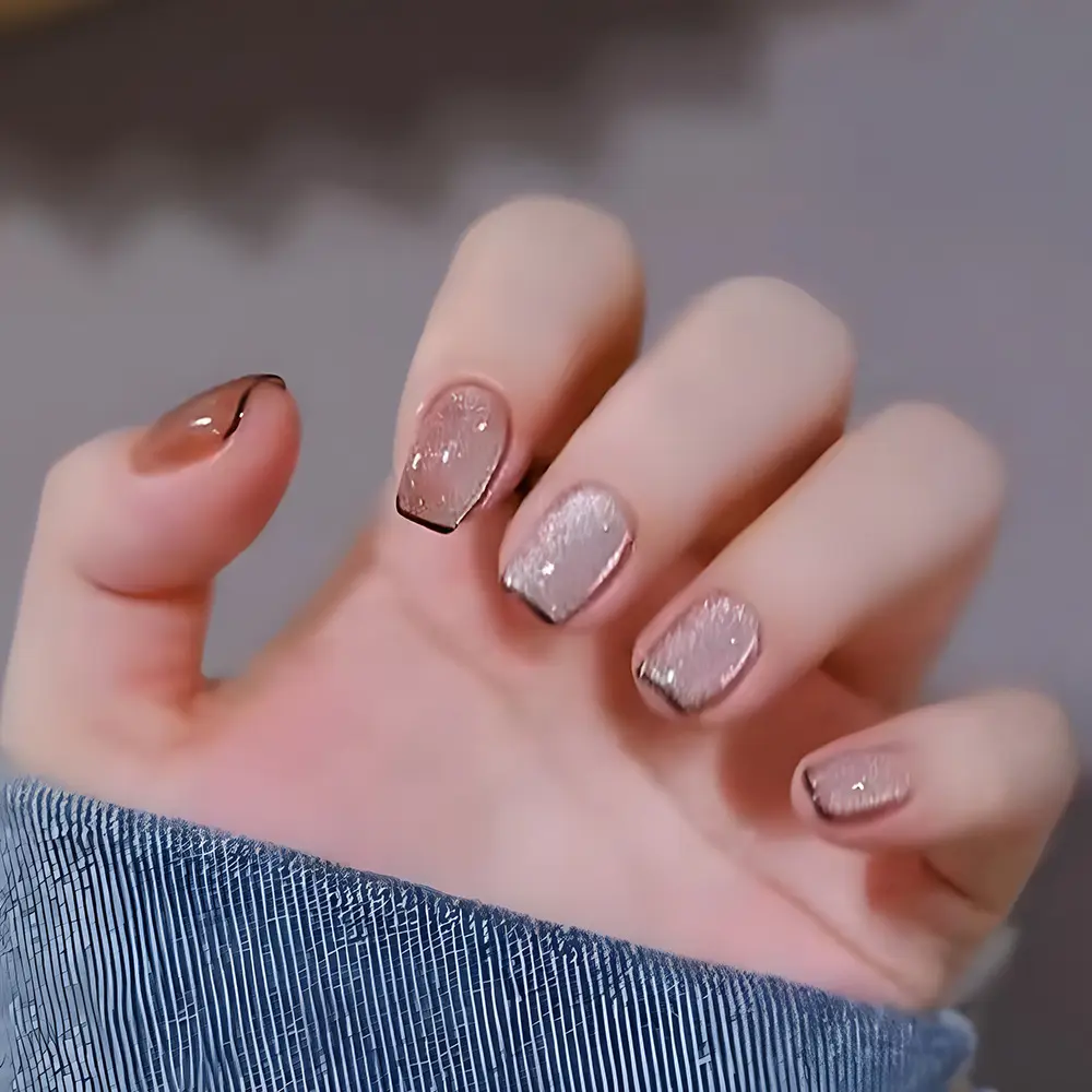 Press-On Nails, Black Milk Tea Style with 24 Pieces of Crystal with Black Edges, Crystal Cat-Eye Effect, Beauty Accessory for Nail Decor
