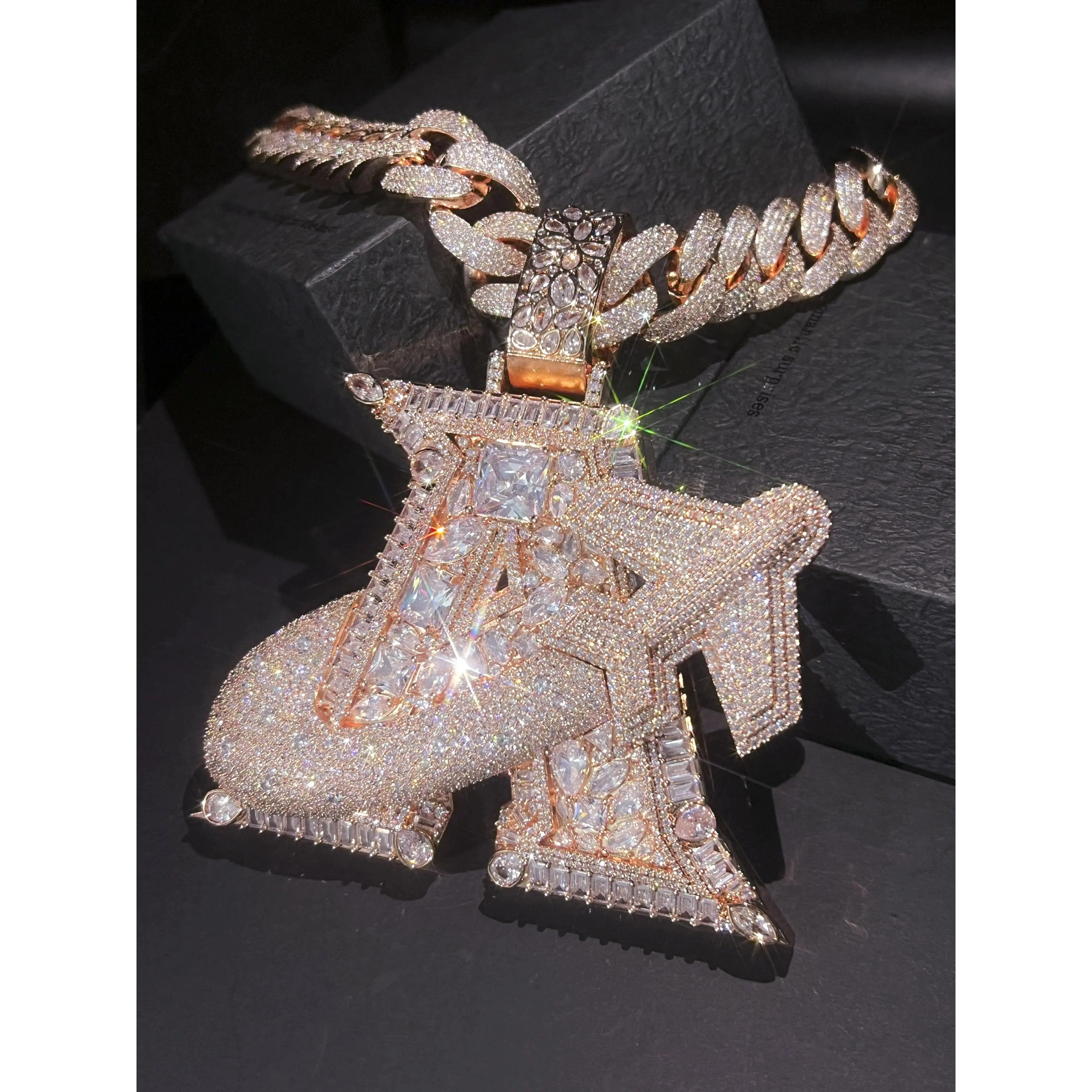 Hip-hop perfect airplane big A custom iced-out pendant, trendy glory mosaic diamond-studded pendant, thick and textured hip-hop pendant, personalized gift accessory