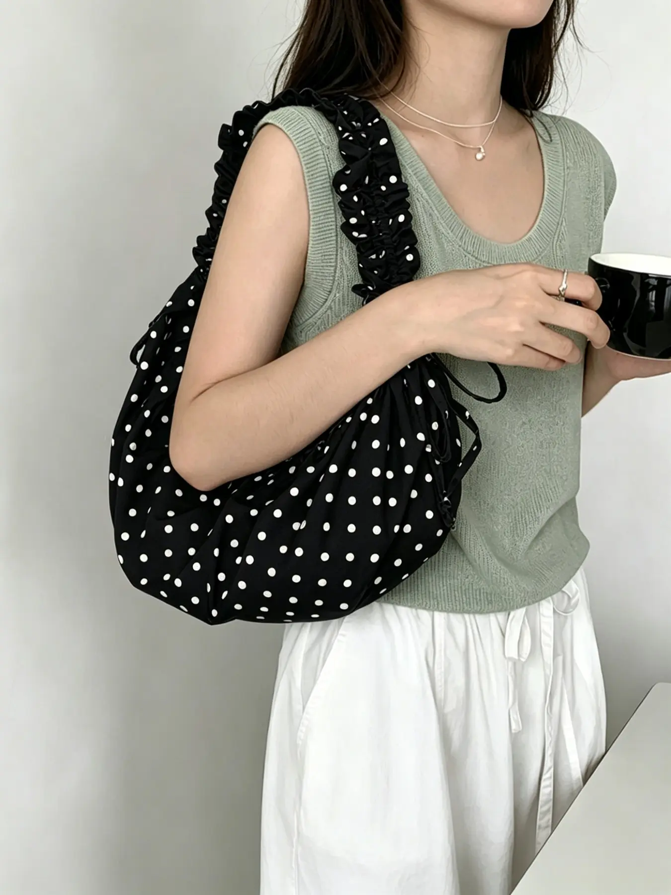 Women White Polka Dot Shoulder Bag Ruffle Drawstring Soft Canvas Hobo Bag accesorios para mujeres Casual Daily Handbag Clothes Matching Fashion Shoulder Purse for Ladies Travel Shopping