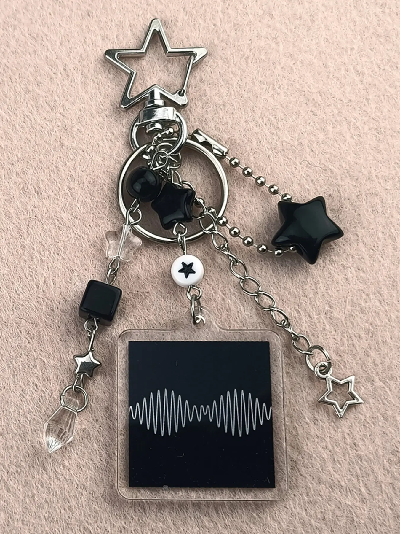 Silver Star Theme Beaded Keychain, Square Acrylic Soundwave Tag, Multi-Pendant Design, Cool Metal Texture, Fits Bags and Earphone Cases, Cool Keychains
