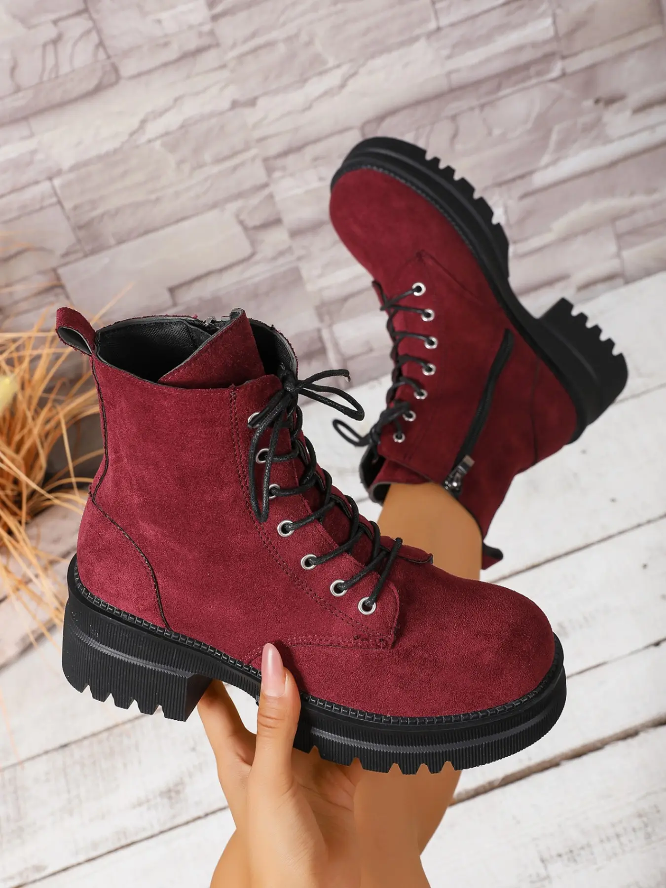 Autumn vintage wine red ankle boots for women, thick soled lace up motorcycle boots, round toe simple zipper combat women's boots, suede women's shoes, simple and fashionable, suitable for daily matching, Boots with zipper