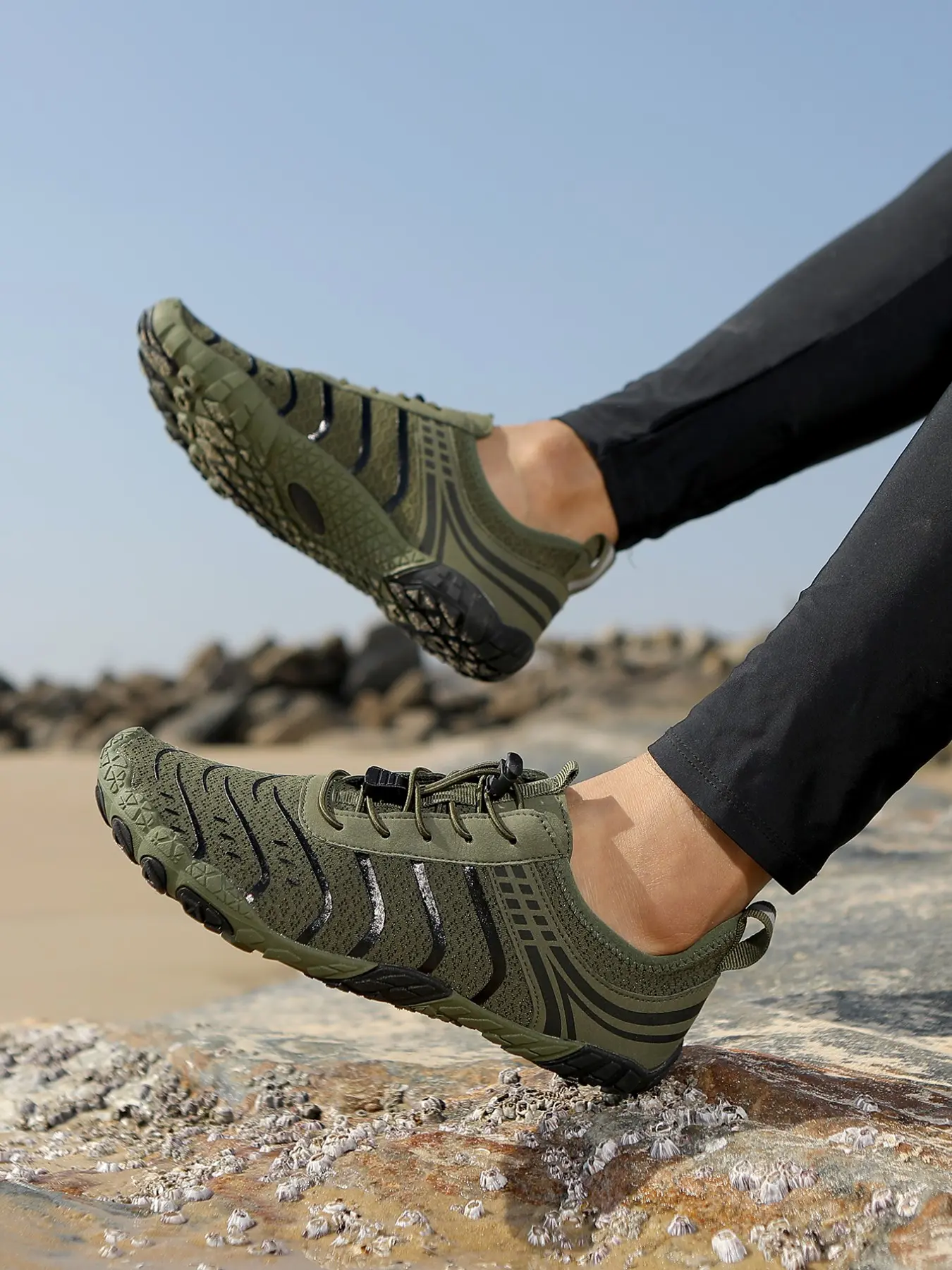 Men's & Women's Quick-Dry Hiking Shoes, Breathable Anti-Slip Water Shoes, Outdoor Cycling Diving Swimming Gym Yoga Sandals