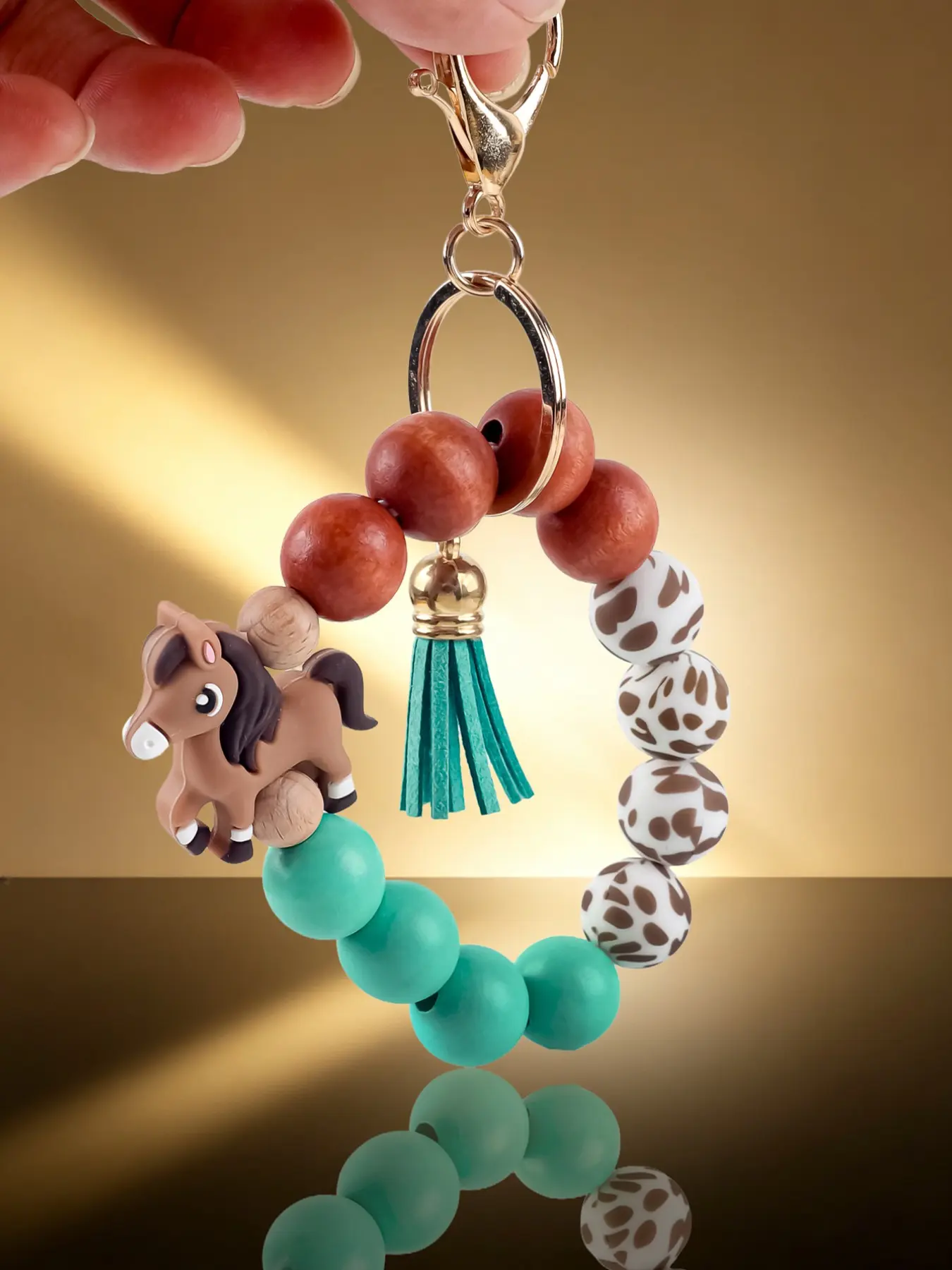 Country Western Beaded Wristlet Keychain Key Holder for Women, Cute 3D Horse Cowboy Charms, Silicone Wooden Bead Key Ring with Leather Tassel, Car Accessory