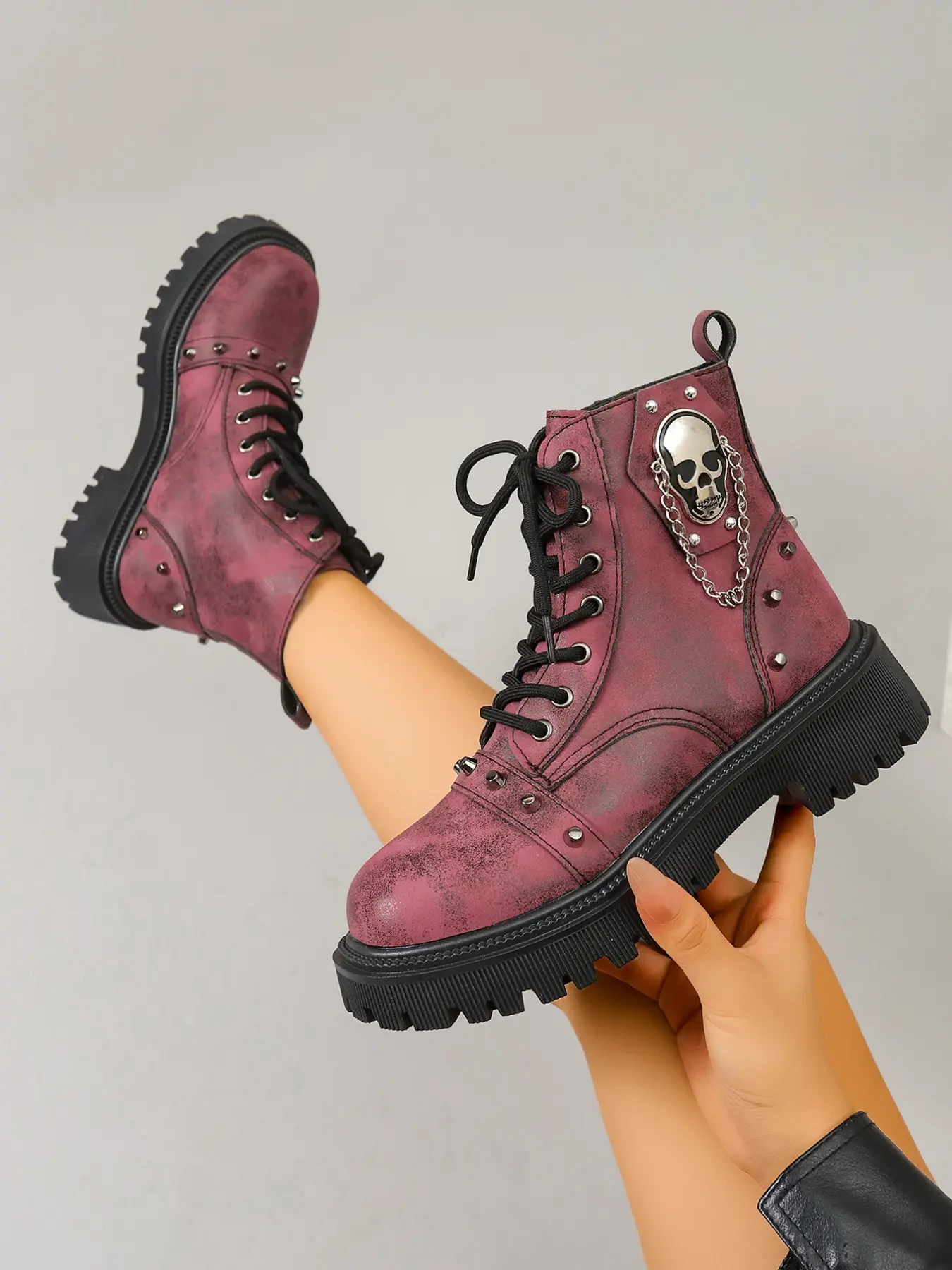Punk Skull Chain Rivet Women's PU Leather Boots, Fall Winter Thick Sole Height Boost Colorblock Short Boots, Cool Motorcycle Style Lace-Up Work Boots