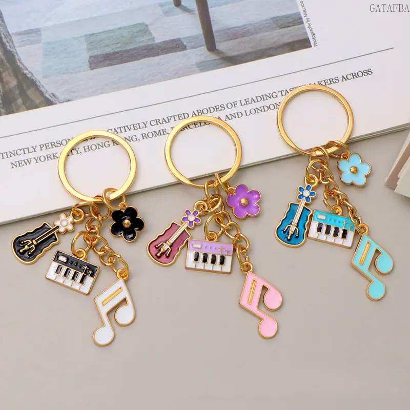 Artistic Piano Note Cat Keychain, Alloy Cat Playing Piano Charm, Music Themed Bag Pendant Key Ring Jewelry