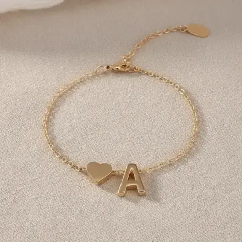 Classic Letter and Heart Charm Link Bracelet, Fashion Jewelry Piece for Parties and Daily Wear, Lovely Birthday Gift, Everyday Wear Bracelet