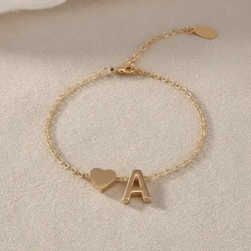 Classic Letter and Heart Charm Link Bracelet, Fashion Jewelry Piece for Parties and Daily Wear, Lovely Birthday Gift, Everyday Wear Bracelet