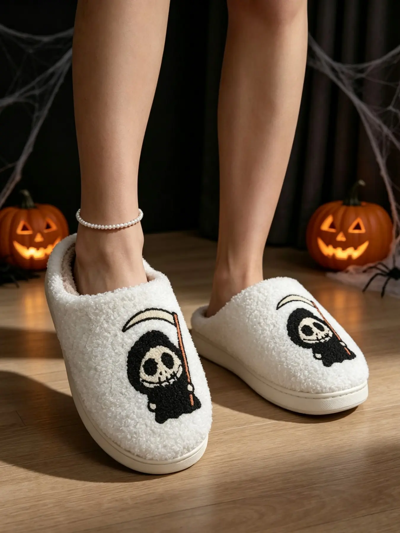 Women's Halloween Pumpkin Plush Slippers, Thick Sole Non-Slip Home Shoes, Warm Cozy Footwear for Fall Winter, Festive Theme Comfortable Slippers