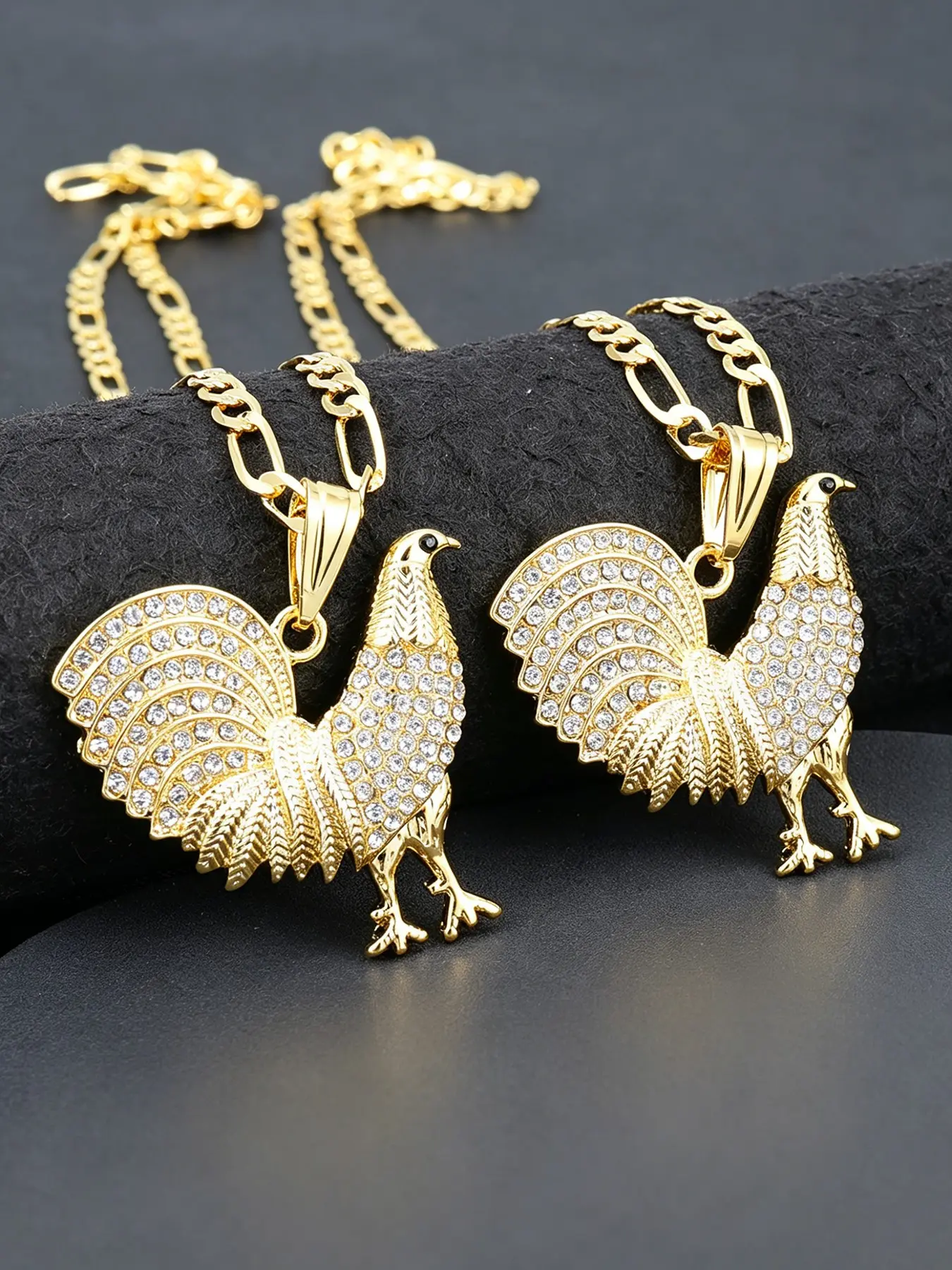 2pcs fashionable and elegant rooster Copper pendant necklace costume jewelry with sparkling rhinestone decoration, perfect holiday gift for men and women, Figaro chain, unique design, Christmas gift, Exquisite Jewelry Gift