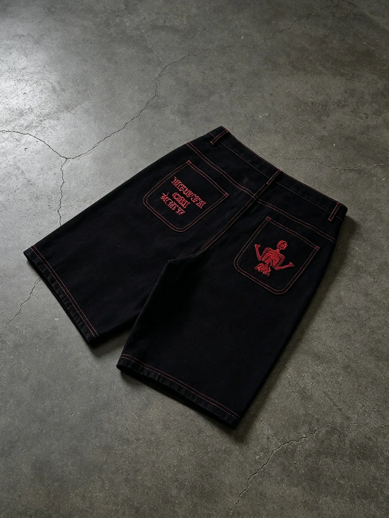 Base Stitch Skull Skeleton Embroidered Denim Jeans Shorts, Gothic Backbone Letter Embroidery Wide Leg Mid-Length Pants, American High Street Hip Hop Skate Loose Fit Oversized Five-Quarter Pants