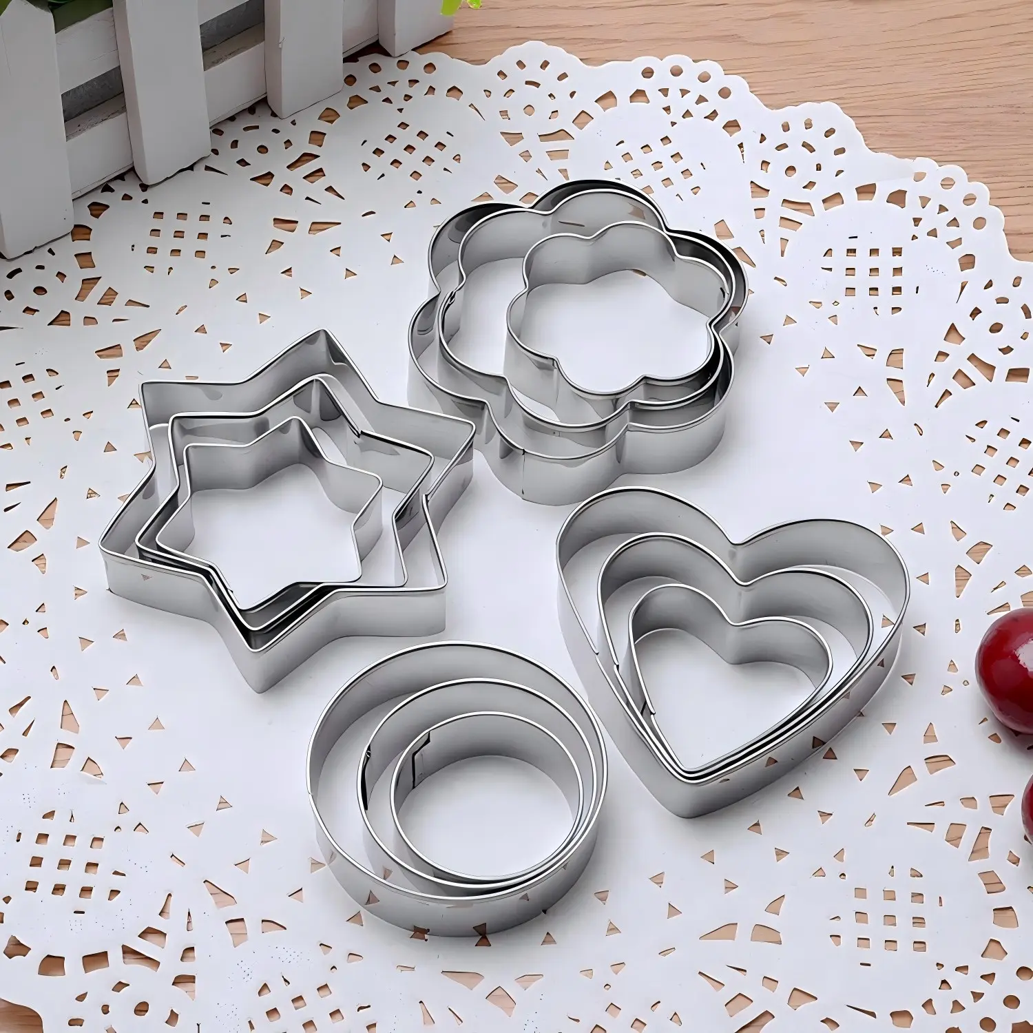 12-Piece Stainless Steel Cookie Cutter Set, Flower Heart Circle Star Shapes, Kitchen Baking Dessert Tools, Perfect for Home Use