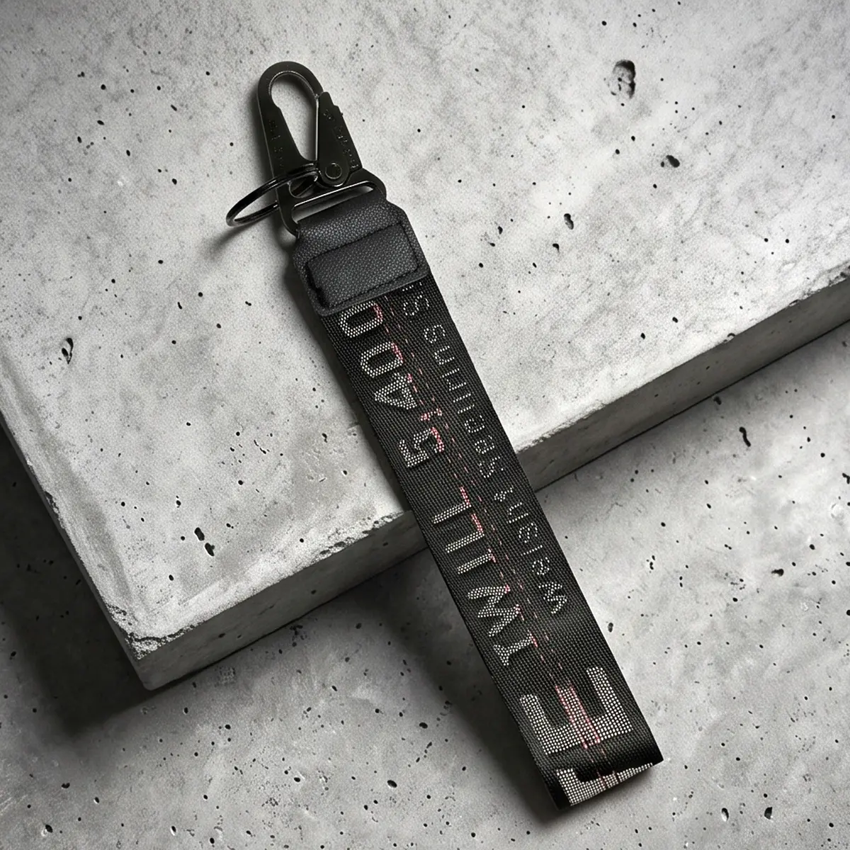 Car Keychain with Fabric Wrist Lanyard, Durable Unisex Key Ring for Car Keys, Wallets, Bags and Jeans