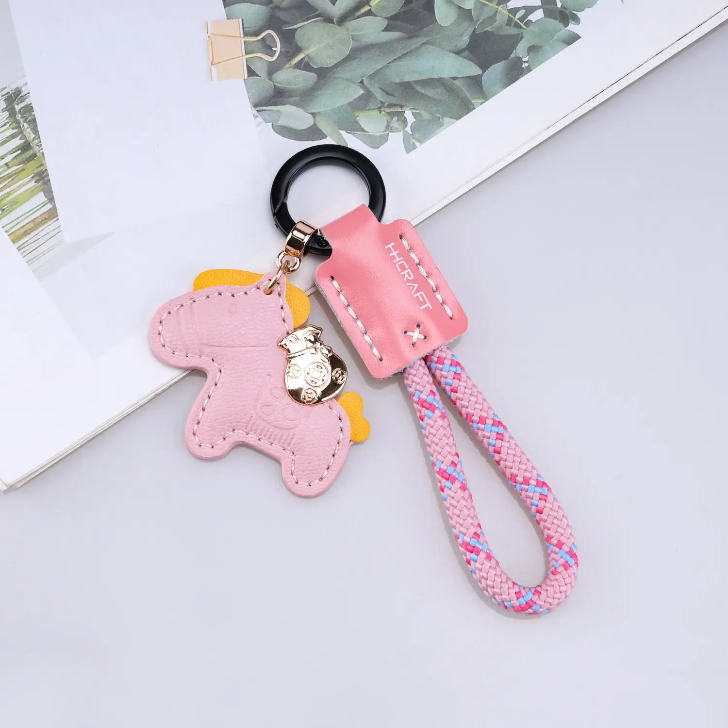2026 Faux Leather Keychain Featuring a Cartoon Horse Charm – (The Horse Has Money) A Trendy And Adorable Accessory for Car Keys, Backpacks, And Handbags, Sturdy And Stylish for Both Men And Women, Handbag Ornament | Purse Keychain
