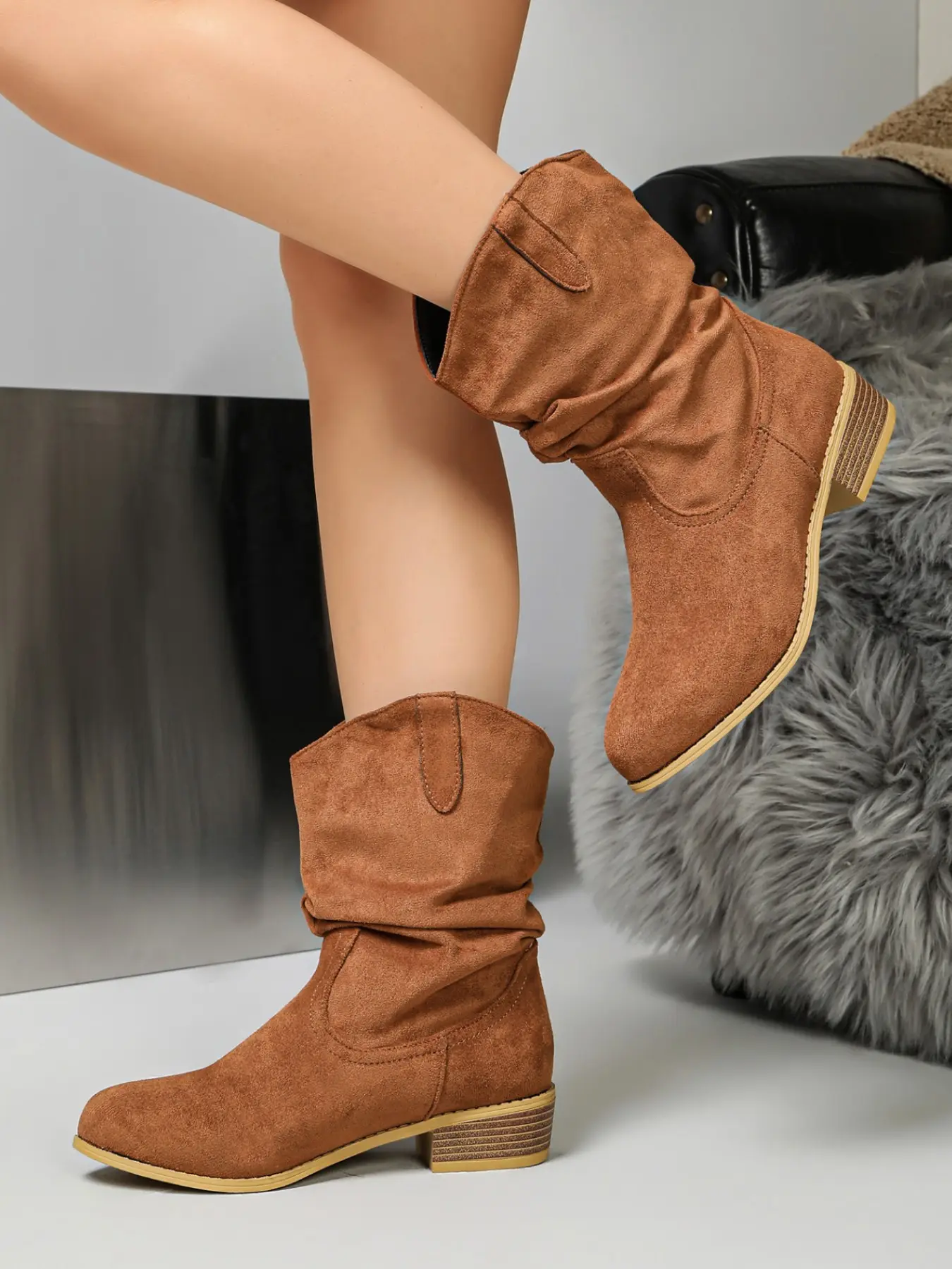 Women's Suede Western Cowboy Boots Pointed Toe Slouchy Mid Calf Block Heel Retro Riding Boots Western Fashion Boots