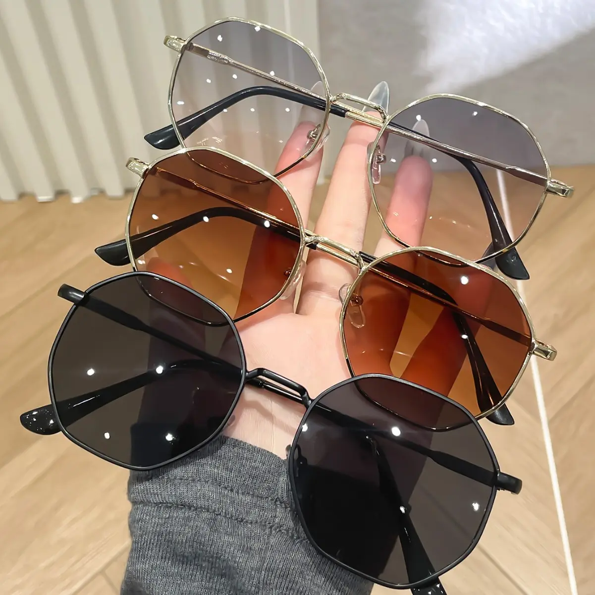 XUH Trendy Hexagon Thin Metal Frame Sunglasses for Men & Women, HD Clear Vision UV400 Anti-Glare Gradient Mirror Eyewear, Vintage Fashion Sun Glasses for Travel, Beach & Daily Outfits