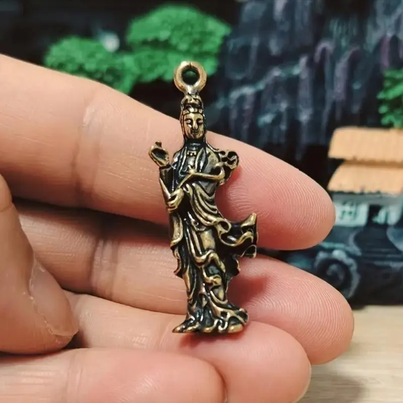 Buddha Keychain Pendant, Brass Material Decorative Accessory, Traditional Design, Elegance, Ideal Gift for Religious Enthusiasts