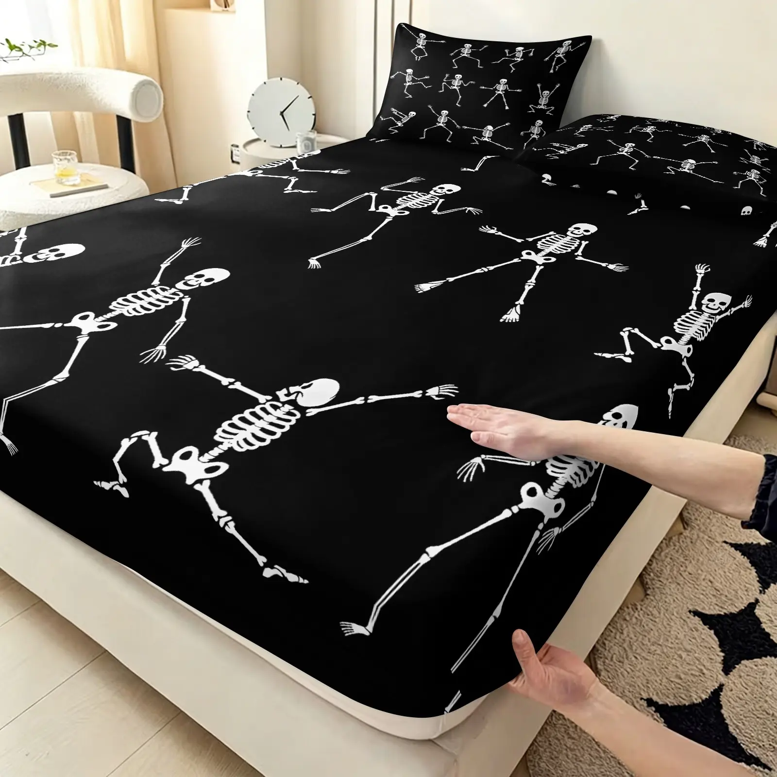 3pc Fun Dancing Skeleton Bed Cover Set, including 1 bed cover and 2 pillow covers (without filling material), suitable for single/double beds, extra-large double beds. A Halloween holiday gift for friends, applicable for bedrooms, guest rooms, dormitories