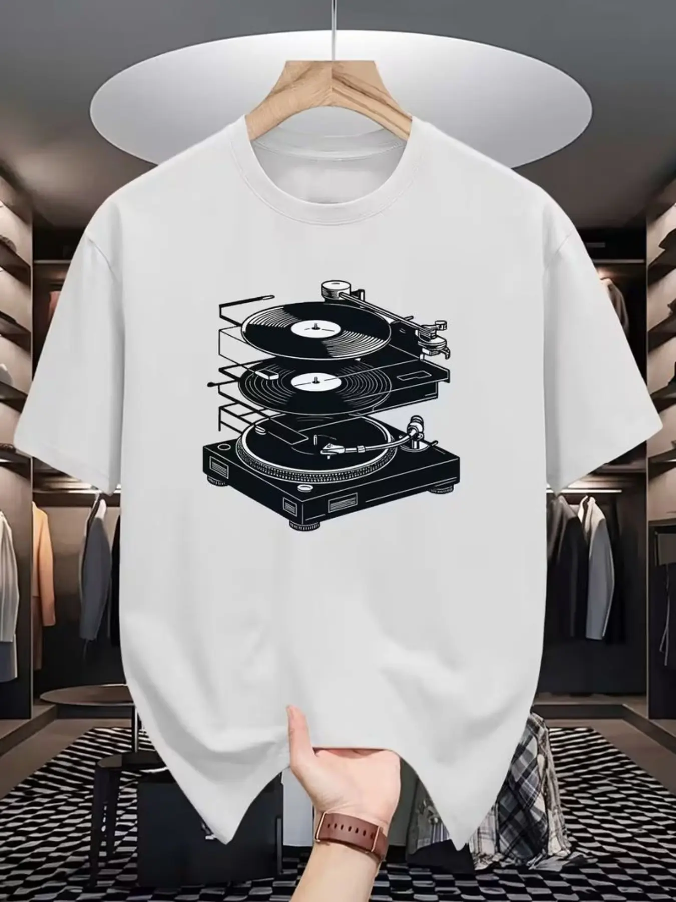 Vintage Vinyl Record Player Print T-Shirt, Unisex Crop Top, Fitted Round Neck, Casual Style, Plain Surface, No Collar, Without Button