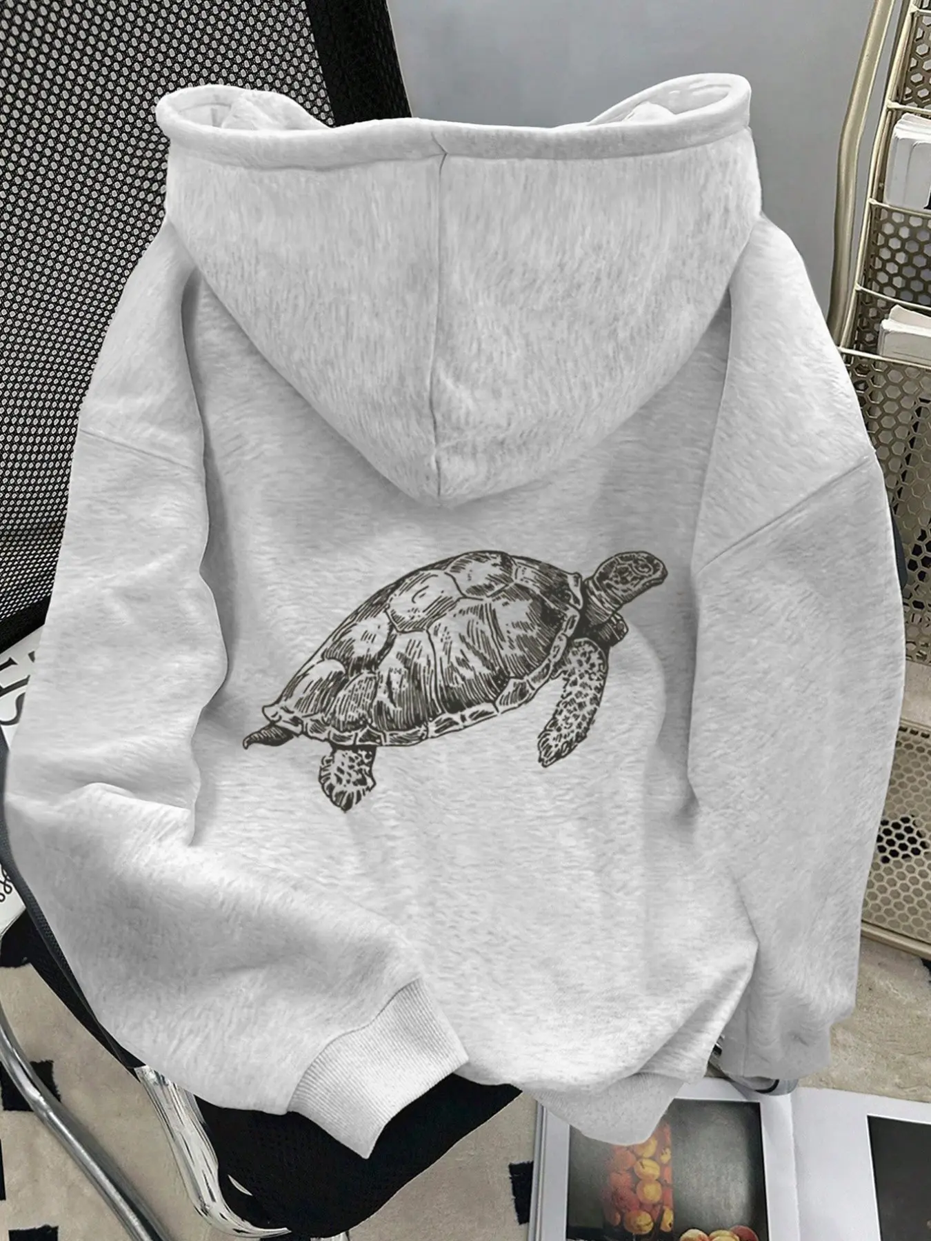 Women's Light Turtle Print Hooded Sweatshirt, Adjustable Drawstring, Casual Fitted Long Sleeve, Spring & Fall, Comfortable Daily Wear