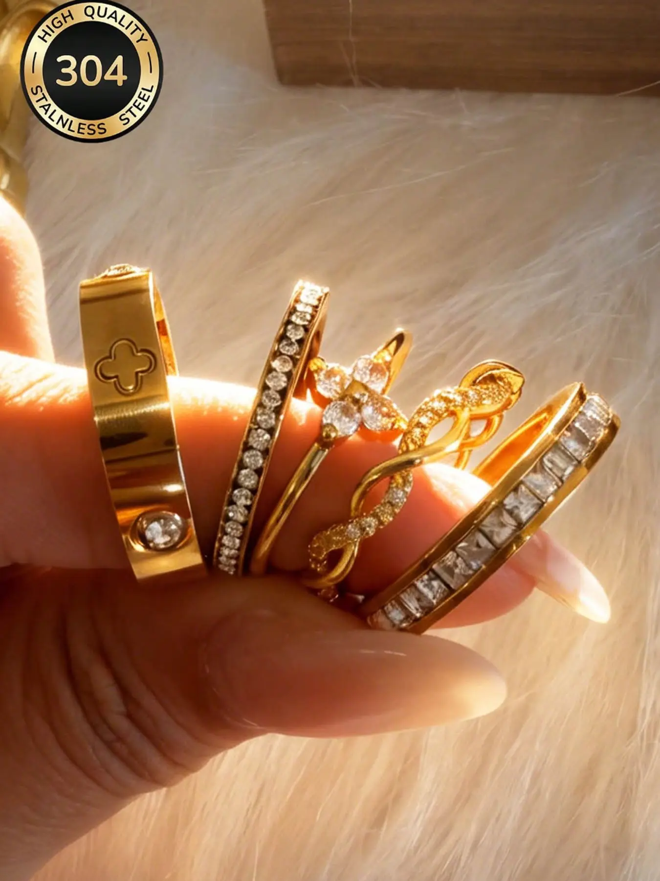 304 Stainless Steel and Copper 18K Gold Plated Stackable Ring Set, 5-Piece Women's Beautiful Rings with Clover Design, Low Allergy Jewelry, Mother's Day Gift