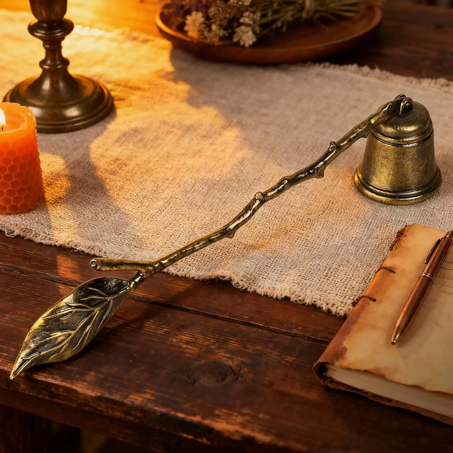 Vintage Leaf Shape Candle Snuffer - Antique Gold Resin, Antique Look, 7.87in Handle Length, 1.38in Bell, Elegant Home Decor Accent, Room Decor