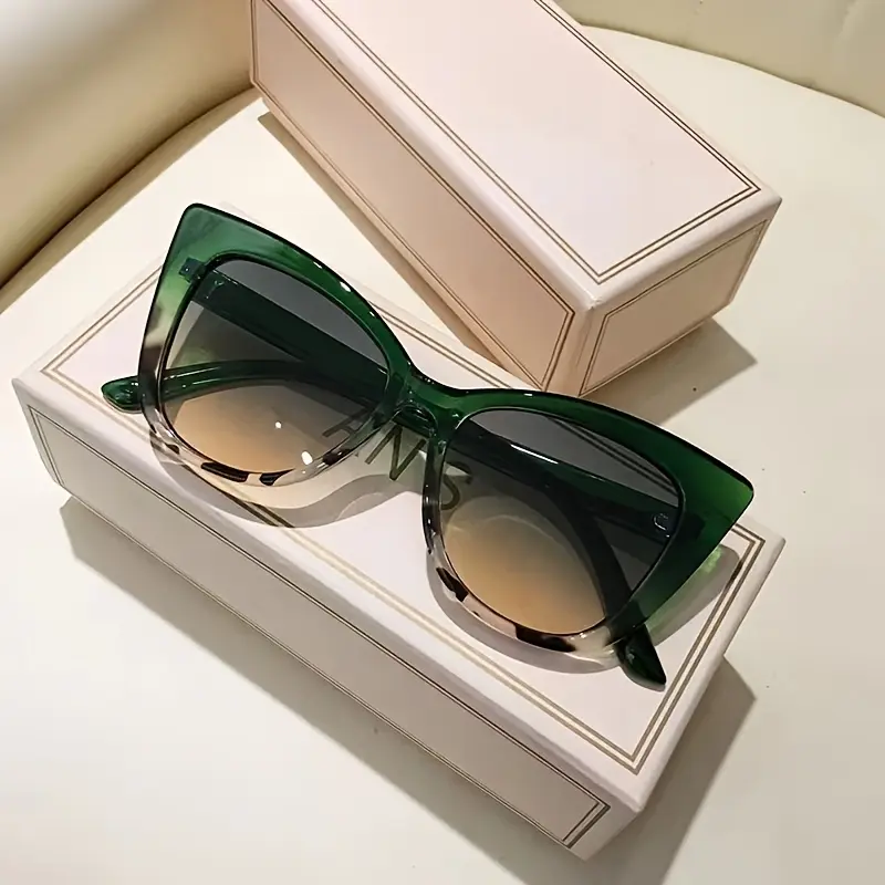 Cat Eye Women's Sunglasses, Modern Glasses Fashion with Lightweight Plexiglass Frames and CPL Polarizing Lenses, Lightweight Plexiglass Women's Sunglasses, Casual Glasses, Fashion Eyewear, Trendy Styling Sunglasses