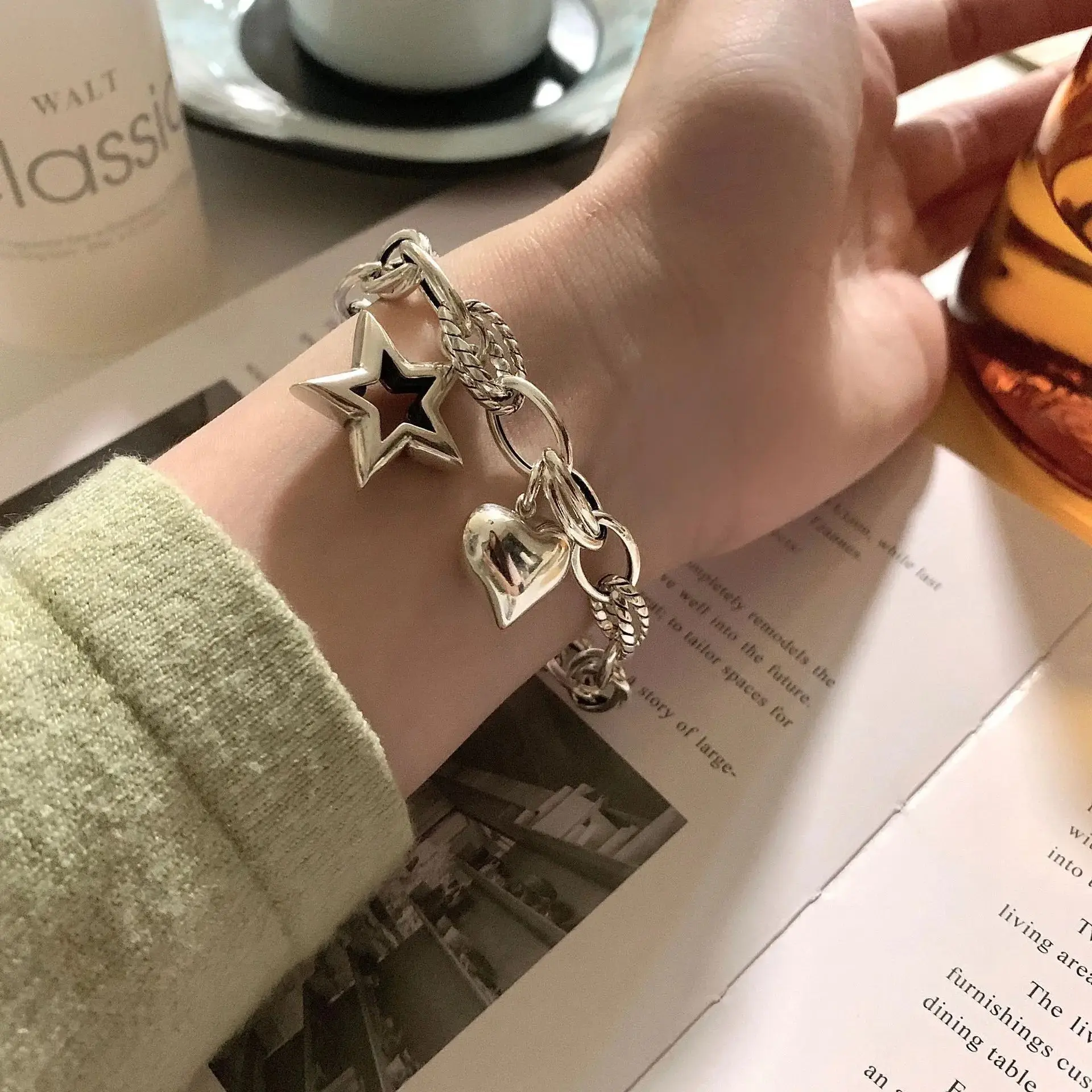 Retro Love Star Hip Hop Bracelet Peach Heart Hollow Star Simple Fashion Jewelry