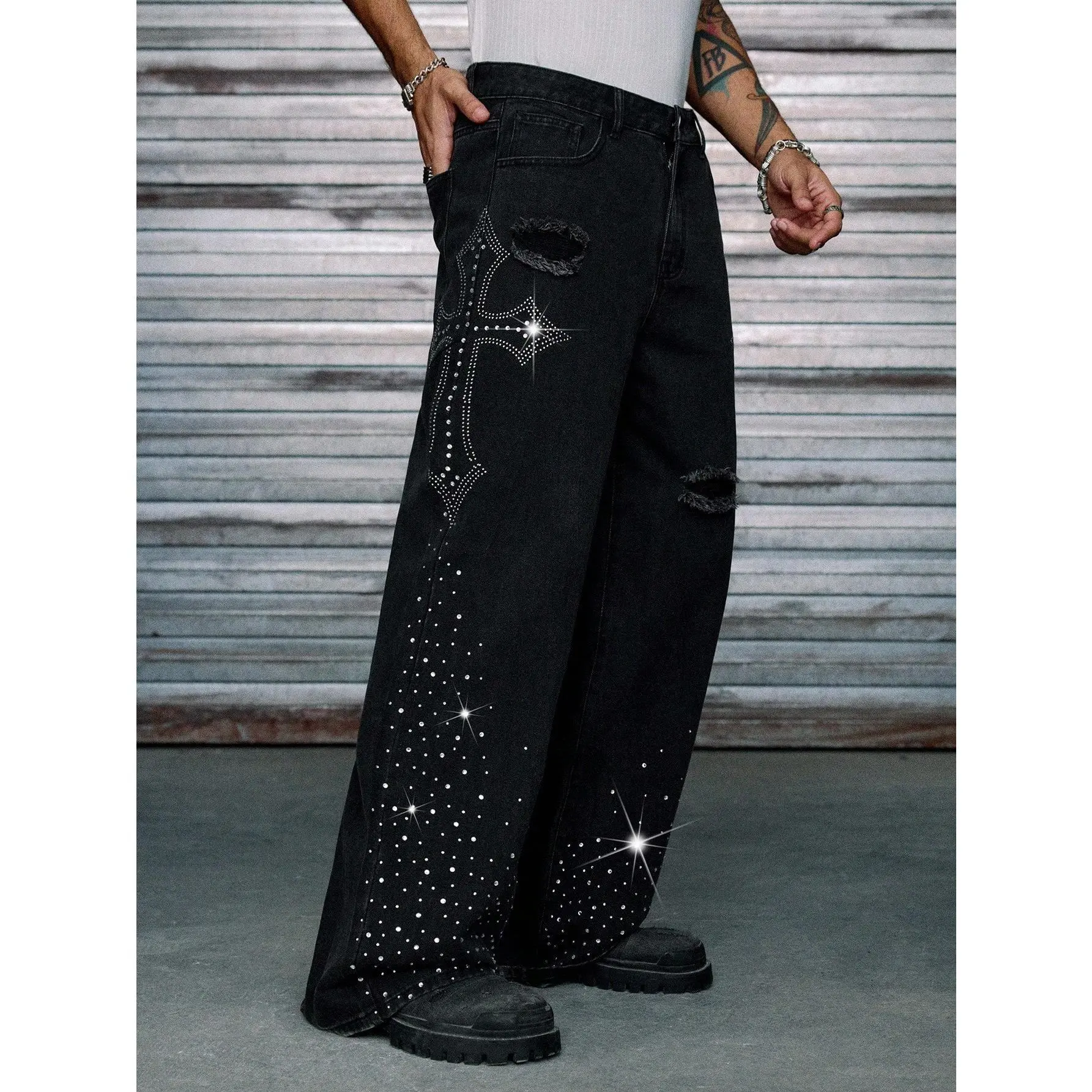 Men's Y2K Rhinestone Star Distressed Baggy Wide Leg Jeans | Vintage Washed Black Denim, Bling Rhinestone Detail, Streetwear Oversized Pants for Daily Wear & Street Style