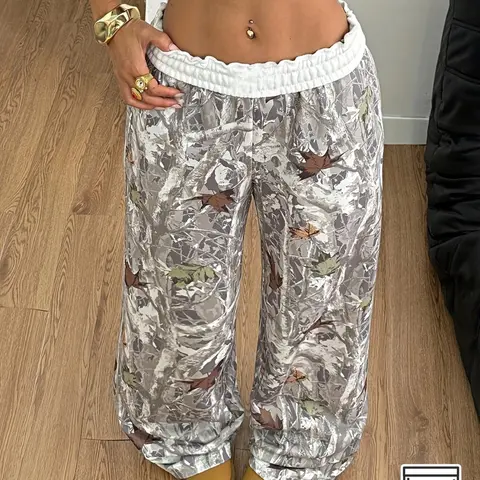 Women's Branch and Maple Leaf Print Lounge Pants, Loose-Fit Bottoms for Home, Comfortable Homewear for All Seasons, Printed Pants