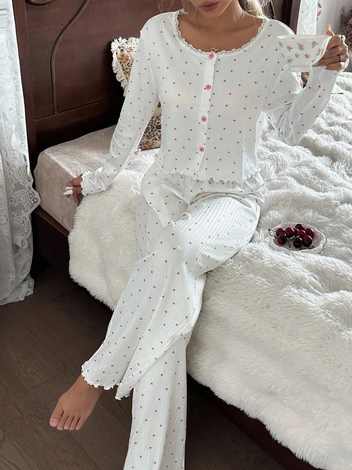 Women's Fall Winter Pajama Set, Casual Slim-Fitting Heart Pattern, Long Sleeve Top and Pants, Light Weight Unlined Indoor Sleepwear Loungewear Pjs Homewear