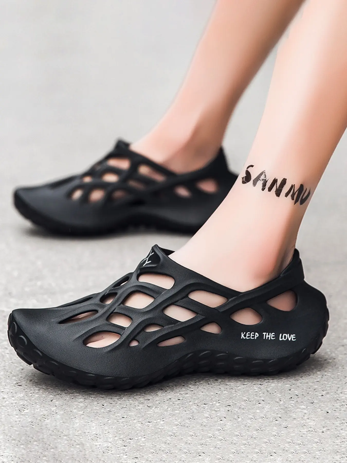 Men's Quick-Dry Drainage Anti-Slip Hollow Out Clog Shoes, Beach Outdoor Fishing Commute, Letter Print Eva One-Piece Summer Sandals