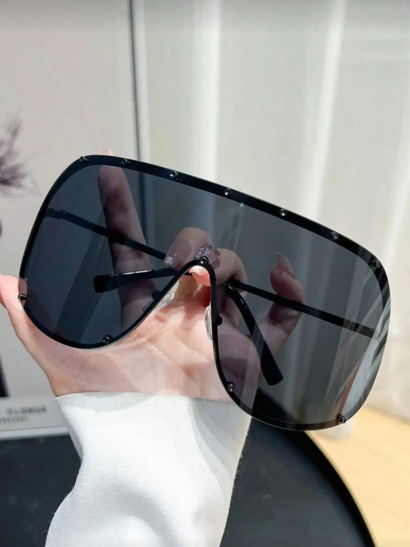 Women's Fashion Sunglasses, Metal Frame, Plain Pattern, Decorative Lens, Casual Style, All-Season Wear, Unique Design, Trendy Fashion Shades