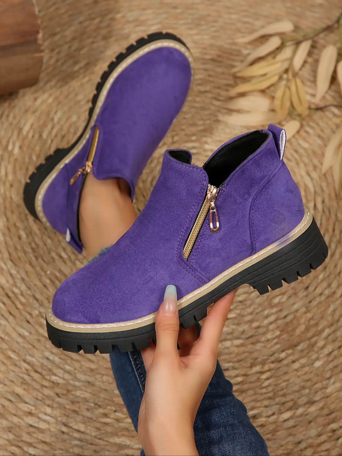 Women's Ankle Boots and Short Boots, Winter Shoes, New Style Low Heel Boots with Zipper, Fashionable Women's Footwear