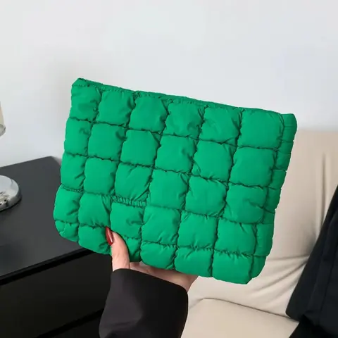 Solid color quilted design clutch bag, large capacity zipper travel storage bag, Casual zipper purse, suitable for daily commuting and travel, Quilted Purse, Daily Use Purse, Daily Commuter Purse