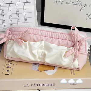 Cute Cloud Toast Bow Pencil Case, Kawaii Aesthetic Large‑Capacity Stationery Bag, Soft Portable Pencil Storage Pouch for Girls Students, Creative Bread Shape Pen Bag Organizer for School Office Supplies & Travel Essentials