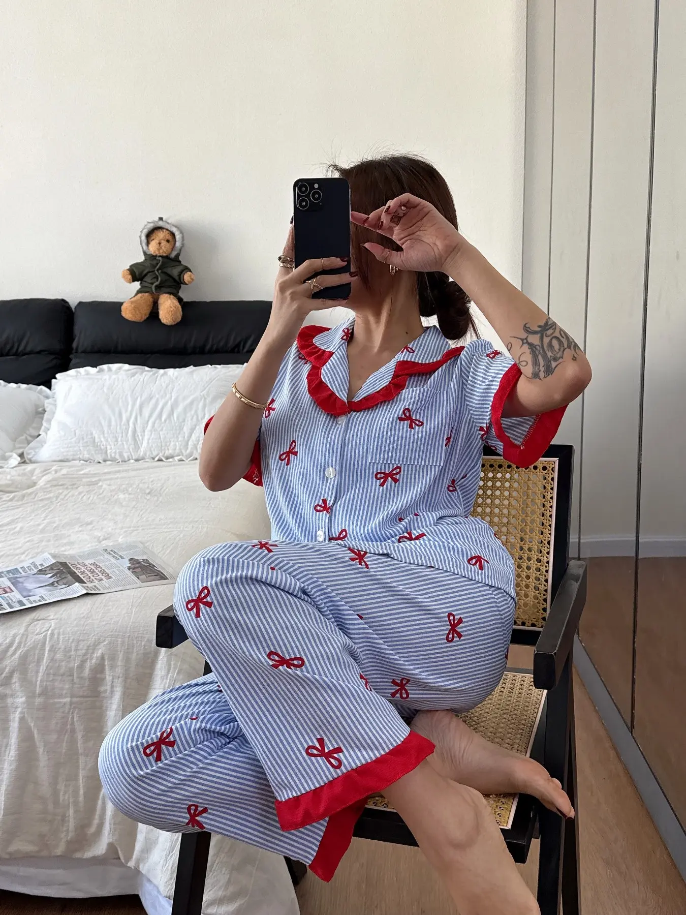 Summer 2-Piece Women's Pajama Set, Classic Striped Floral Leaf Edge Short Sleeve Long Pants Sleepwear, Loungewear, Comfortable Loose Fit Home Wear