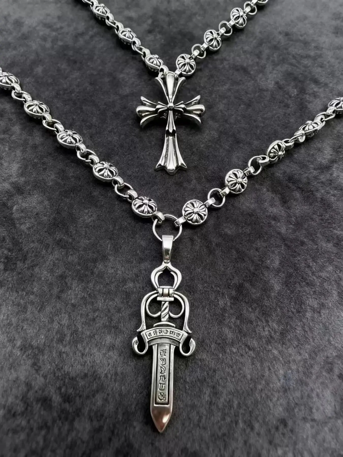 2-Piece Set Retro Unisex Gothic Cross Costume Jewelry Necklace, Punk Style Sword Pendant, Ideal Gift for Men & Women, All-Season Wearable Accessory