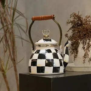 2.5L Classic Checkered Enamel Kettle with Wooden Handle, Large Capacity Diamond Lid Water Pot for All Seasons, Perfect for Tea and Coffee