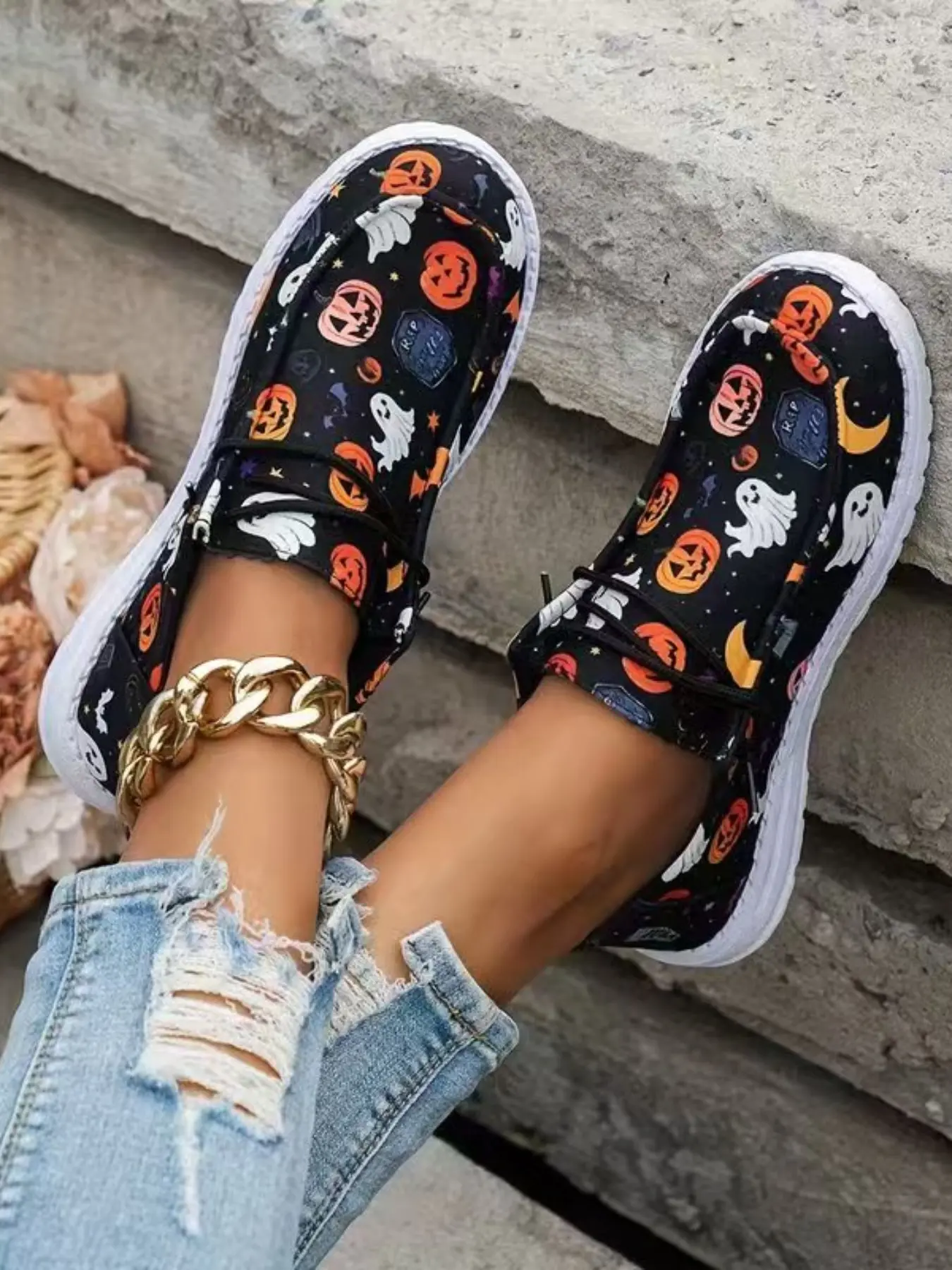 Women's Cartoon Christmas Halloween Pumpkin Skull Print Low Top Casual Shoes, Comfortable Sport Design, All Seasons, Daily Wear, Casual Sneakers Shoes