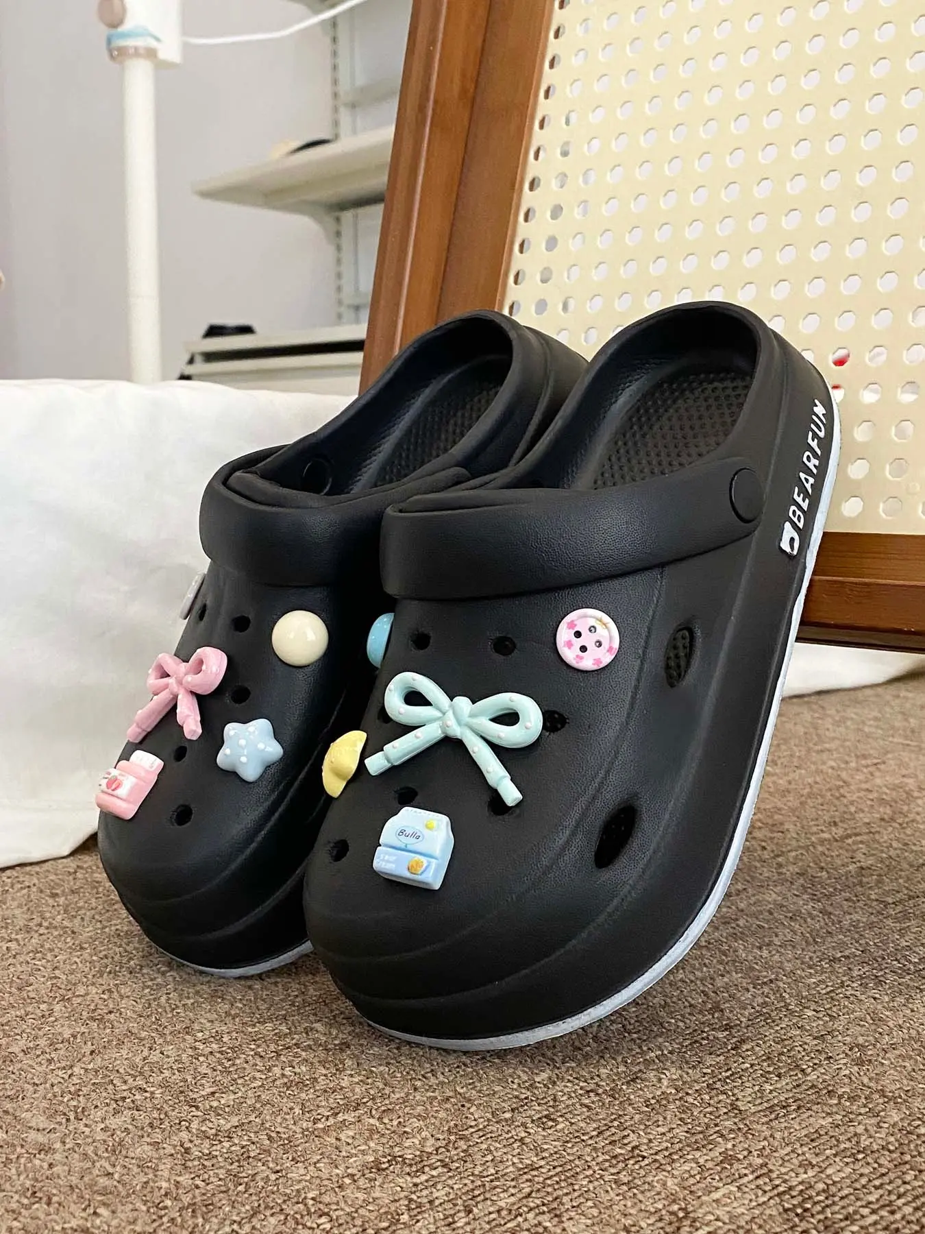 2026 Trendy Cartoon Style Soft Sole Holey Shoes, Eva Outdoor Wear, Summer Outdoor Footwear, Comfortable Casual Home & Outdoors, Women's Garden Shoes