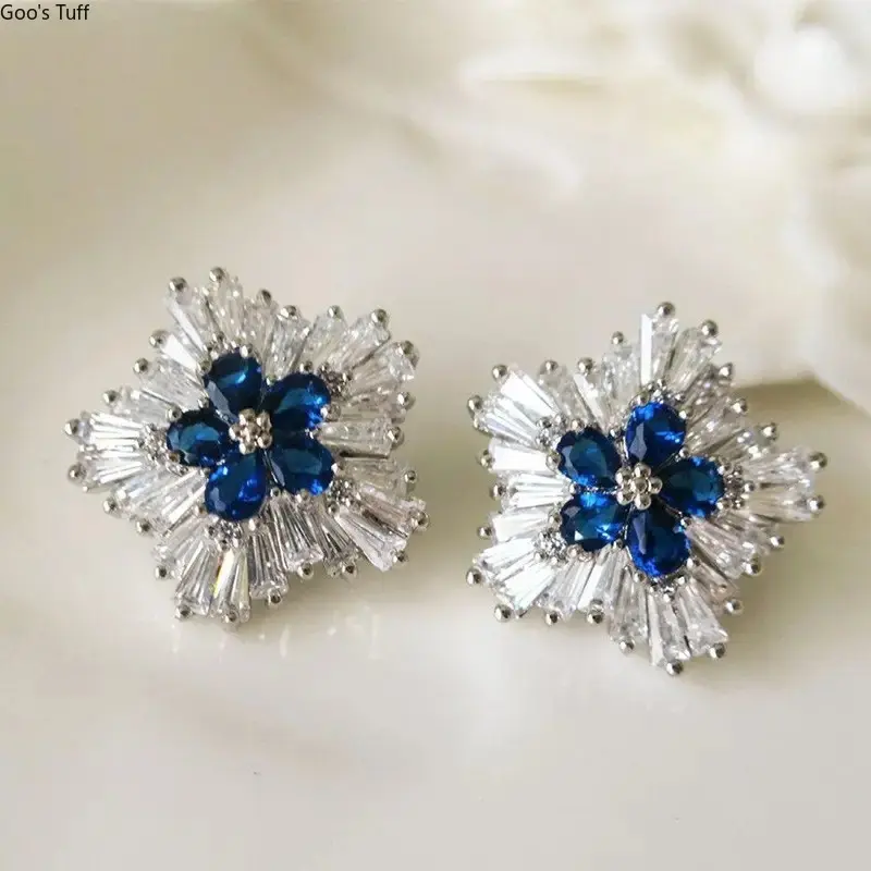 Women's High-End Sweet-Cool Style Snowflake Zircon Stud Earrings with Copper Base, Taobao Live Stream Recommended, Christmas Creative Gift Costume Jewelry, Zircon Stones